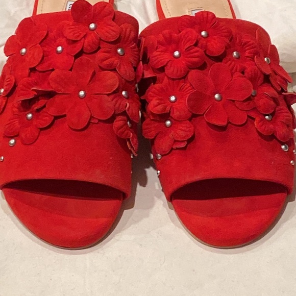 Charles David Sicilian red size 11 slides shoes flowers 🌺 daisies suede leather - Picture 2 of 16